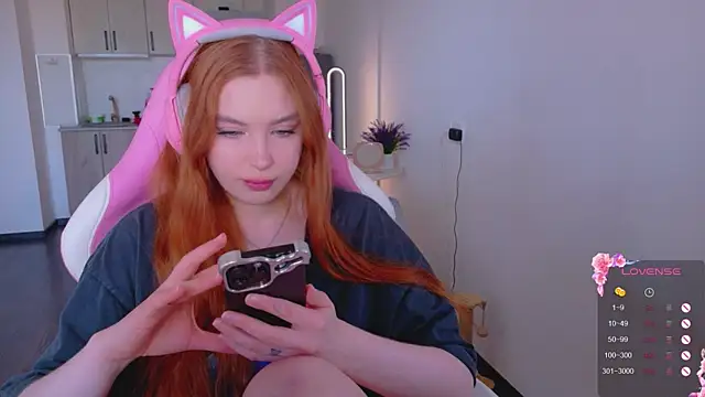 cinnabon girls online show from April 6, 2:18 pm