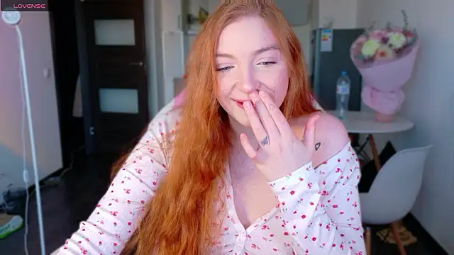 cinnabon girls online show from March 13, 3:17 pm