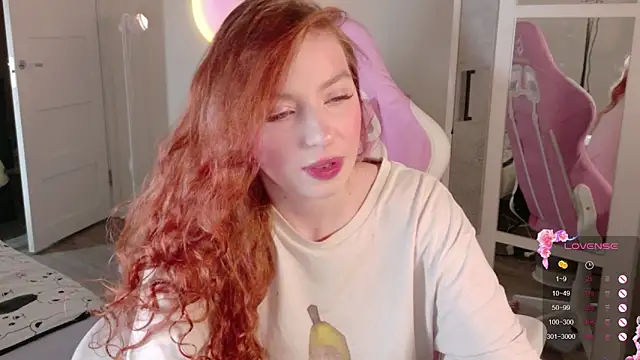 cinnabon girls online show from December 19, 12:25 am