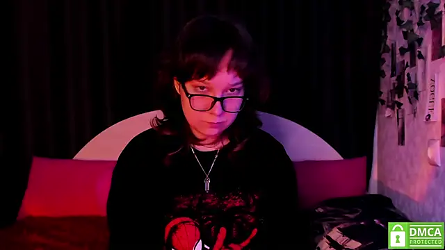 Snapshot of dreamgirllovee chatting on October 22, 10:08 pm dreamgirllovee online show from October 22, 10:08 pm