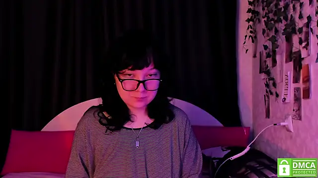 Snapshot of dreamgirllovee chatting on December 15, 11:20 pm dreamgirllovee online show from December 15, 11:20 pm