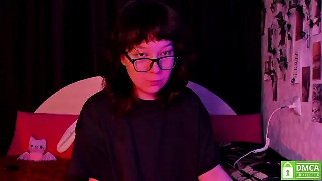 Snapshot of dreamgirllovee chatting on November 6, 2:37 am dreamgirllovee online show from November 6, 2:37 am