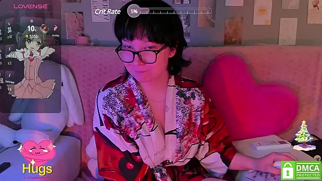 Snapshot of dreamgirllovee chatting on February 13, 4:11 am dreamgirllovee online show from February 13, 4:11 am