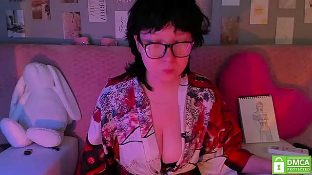 Snapshot of dreamgirllovee chatting on March 9, 12:31 am dreamgirllovee online show from March 9, 12:31 am