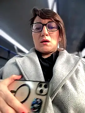 ZhenjaPoledance online show from November 20, 8:15 am