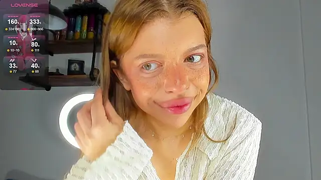 Snapshot of Hannah_Carr chatting on October 10, 8:31 pm Hannah Carr online show from October 10, 8:31 pm