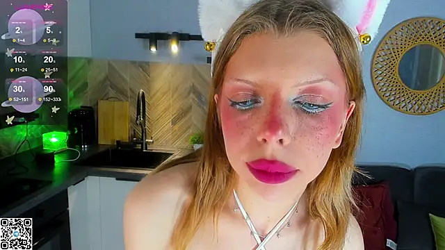 Hannah Carr online show from March 7, 4:12 pm