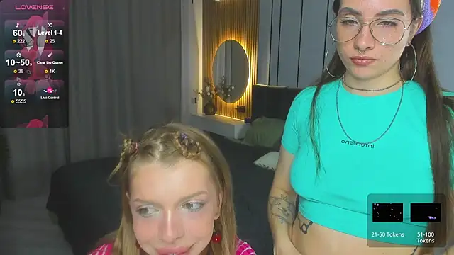 Snapshot of Hannah_Carr chatting on November 16, 5:39 pm Hannah Carr online show from November 16, 5:39 pm