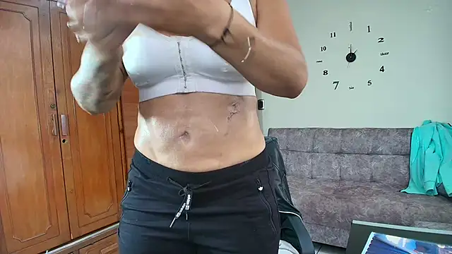 Snapshot of Majo_Soussa chatting on June 30, 12:16 pm Majo Soussa online show from June 30, 12:16 pm
