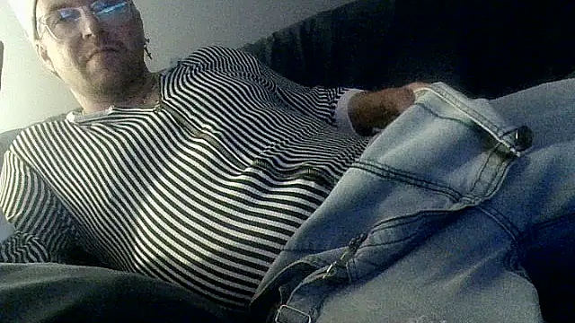 Snapshot of Vinyboy69 chatting on May 16, 3:16 am Vinyboy69 online show from May 16, 3:16 am