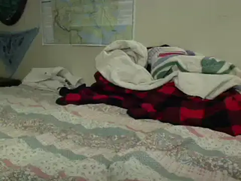 Snapshot of PeterDerzzz chatting on October 27, 2:45 am PeterDerzzz online show from October 27, 2:45 am