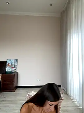 Hott Lolla online show from October 12, 7:32 am