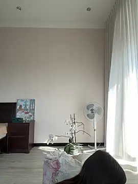 Hott Lolla online show from September 20, 7:46 am