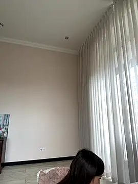 Hott Lolla online show from October 19, 9:12 am