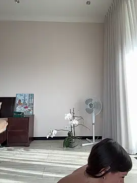 Hott Lolla online show from September 15, 6:47 am