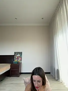 Hott Lolla online show from April 28, 8:19 am