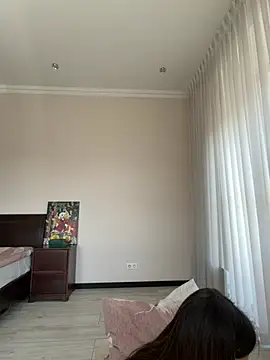 Hott Lolla online show from March 28, 9:54 am