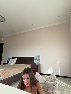 Hott Lolla online show from February 23, 8:48 am