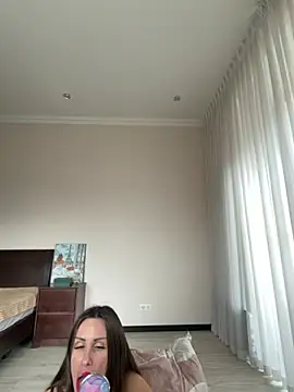 Hott Lolla online show from March 3, 10:22 am