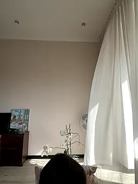 Hott Lolla online show from September 22, 7:47 am