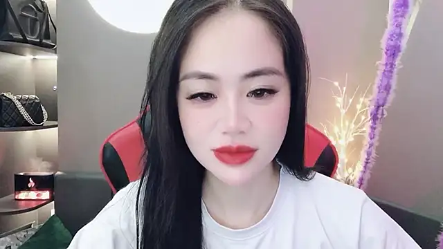 Snapshot of witch-39 chatting on December 30, 12:00 am witch-39 online show from December 30, 12:00 am