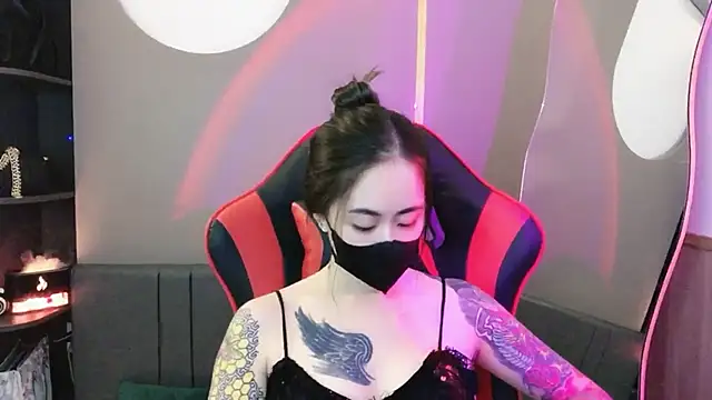 Snapshot of witch-39 chatting on December 18, 6:10 am witch-39 online show from December 18, 6:10 am