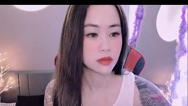 Snapshot of witch-39 chatting on January 14, 1:58 am witch-39 online show from January 14, 1:58 am