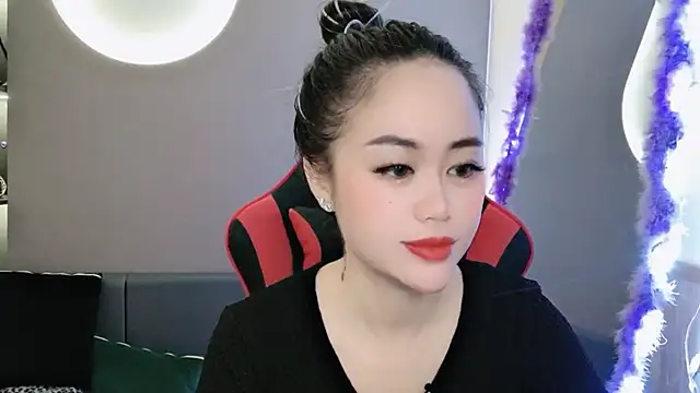 Snapshot of witch-39 chatting on January 7, 12:45 am witch-39 online show from January 7, 12:45 am