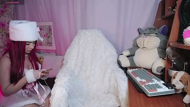 corallwells online show from October 17, 4:16 am