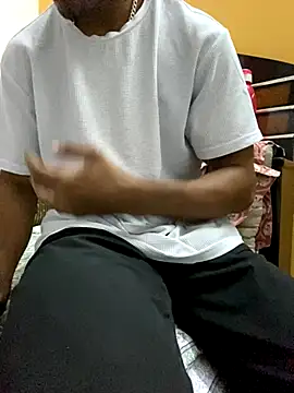 Snapshot of Wild_beast chatting on November 24, 10:15 am Wild beast online show from November 24, 10:15 am