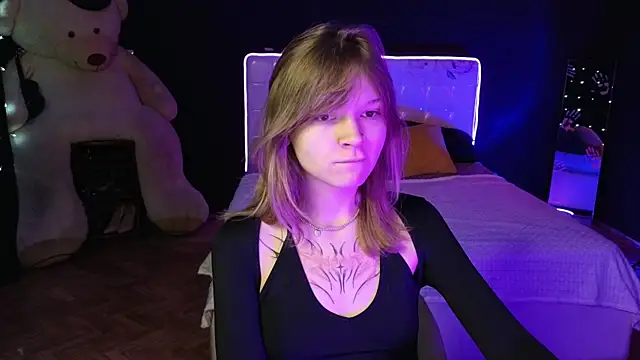 LitaBrom online show from November 12, 2:04 am