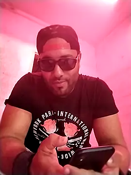 Snapshot of eljefedamino1994 chatting on July 6, 11:50 am eljefedamino1994 online show from July 6, 11:50 am