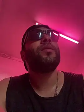 Snapshot of eljefedamino1994 chatting on July 13, 4:06 pm eljefedamino1994 online show from July 13, 4:06 pm