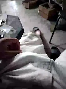 Snapshot of eljefedamino1994 chatting on June 11, 10:12 am eljefedamino1994 online show from June 11, 10:12 am