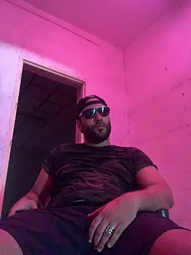 Snapshot of eljefedamino1994 chatting on July 14, 1:39 pm eljefedamino1994 online show from July 14, 1:39 pm