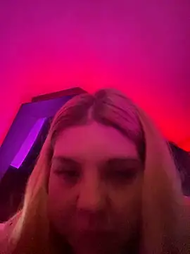 LenaundLeon online show from March 11, 5:02 pm