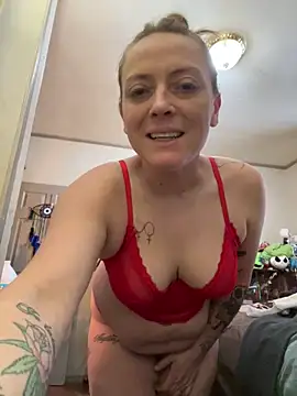 Snapshot of lezbean24 chatting on February 2, 9:47 pm lezbean24 online show from February 2, 9:47 pm