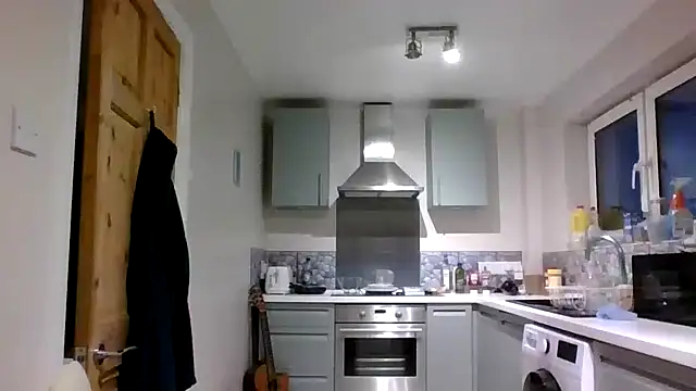 jimmybenido online show from October 31, 5:31 pm