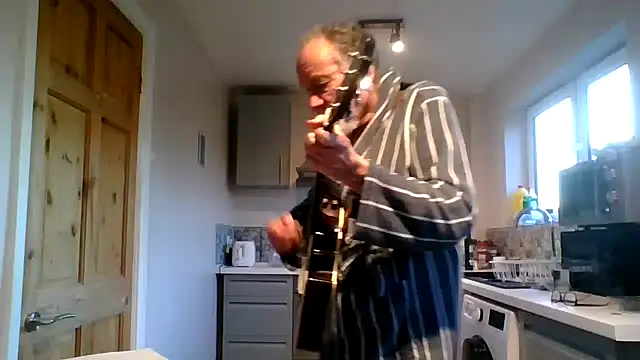 jimmybenido online show from March 6, 5:41 pm