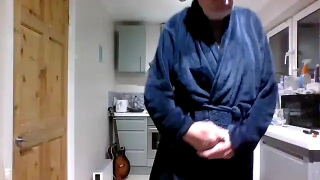 jimmybenido online show from November 11, 5:30 pm