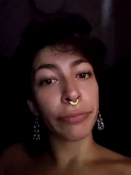 Snapshot of xmoira3x chatting on February 17, 3:33 pm xmoira3x online show from February 17, 3:33 pm