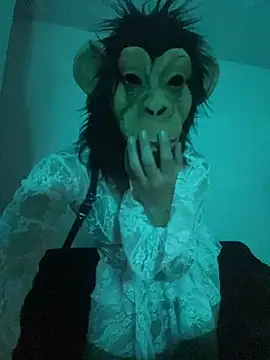 Snapshot of xmoira3x chatting on October 30, 3:27 am xmoira3x online show from October 30, 3:27 am