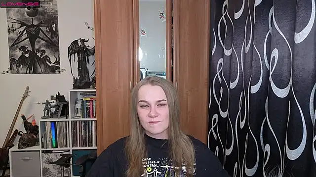 stellablondy online show from May 8, 5:39 pm