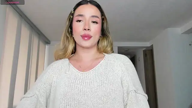 honeyann08 online show from January 18, 9:34 pm
