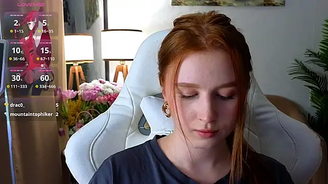 Snapshot of Meow_babe chatting on March 12, 11:43 am Meow babe online show from March 12, 11:43 am