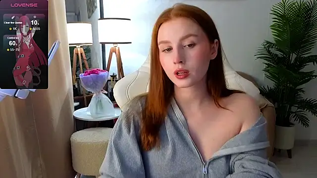 Snapshot of Meow_babe chatting on February 24, 10:15 am Meow babe online show from February 24, 10:15 am
