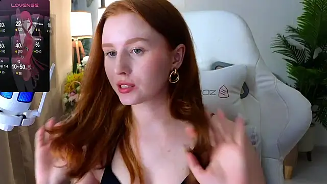 Snapshot of Meow_babe chatting on March 14, 5:24 pm Meow babe online show from March 14, 5:24 pm