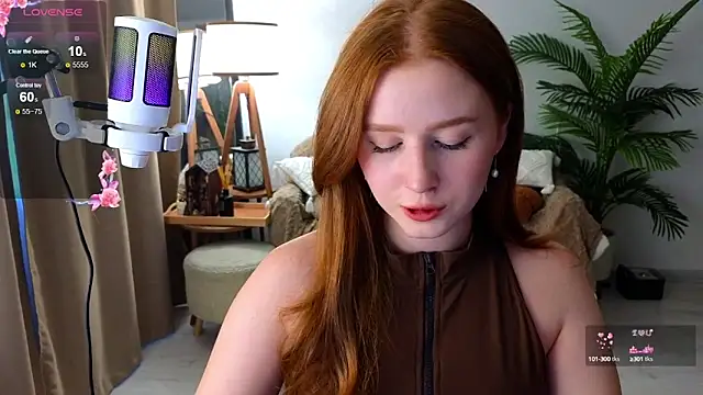 Snapshot of Meow_babe chatting on October 10, 1:12 pm Meow babe online show from October 10, 1:12 pm