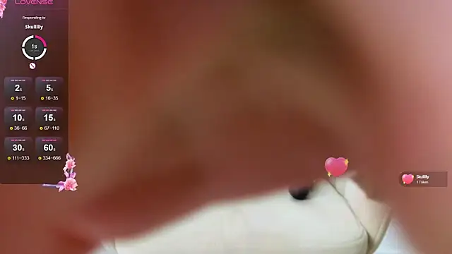 Snapshot of Meow_babe chatting on September 21, 11:15 am Meow babe online show from September 21, 11:15 am