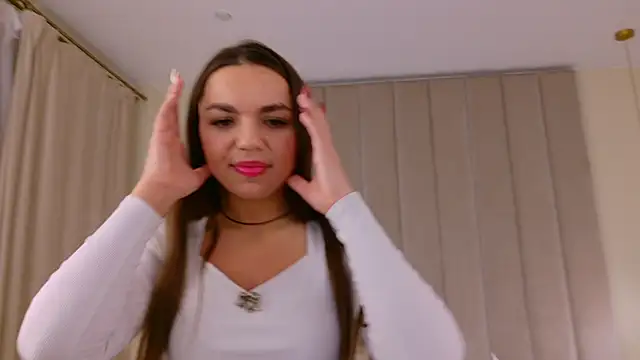 CamillaLarson online show from February 5, 11:55 am